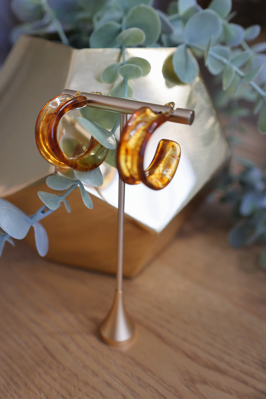 Salem Marble Hoops