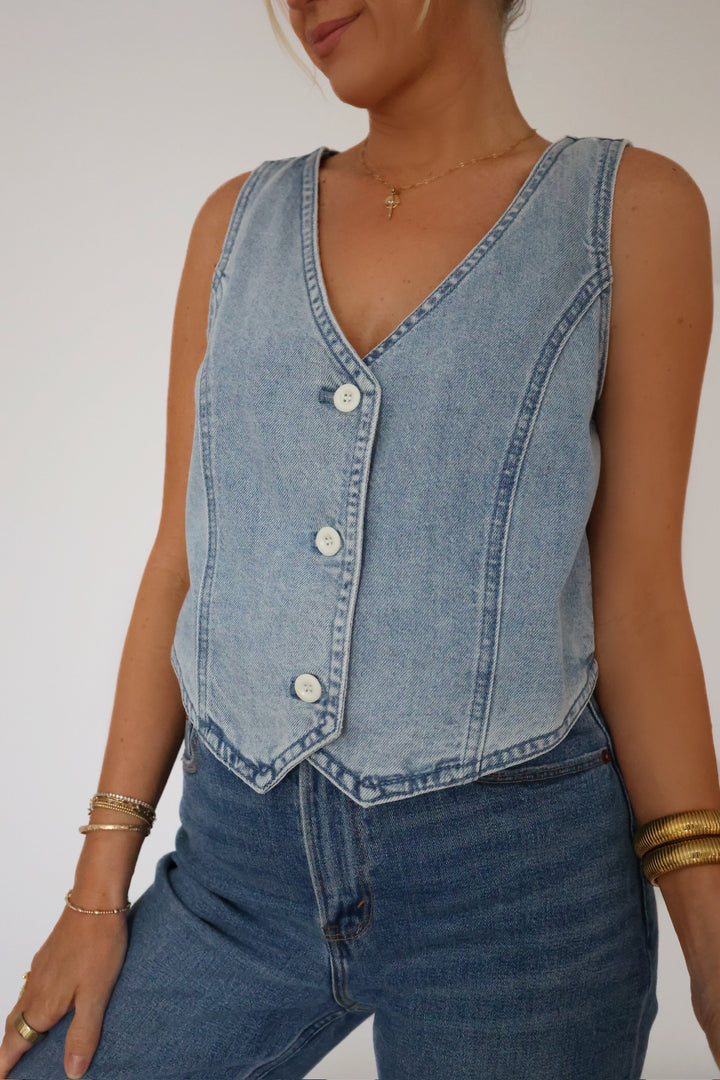 Mollie Vest