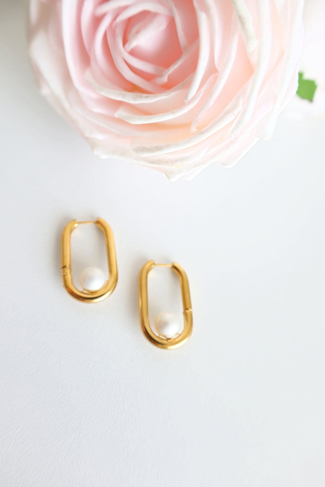 Contessa Pearl Hoops
