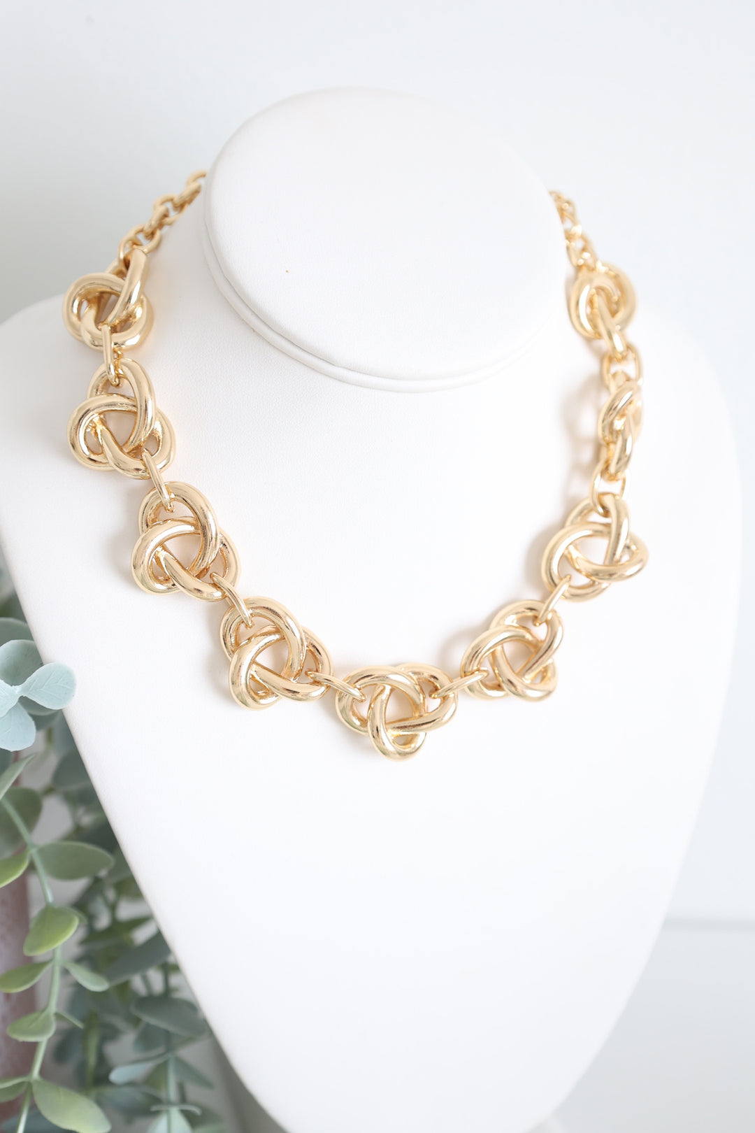 Lucia Knot Necklace