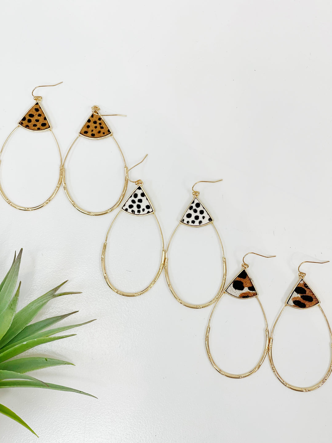 Hop To The Animal Earring