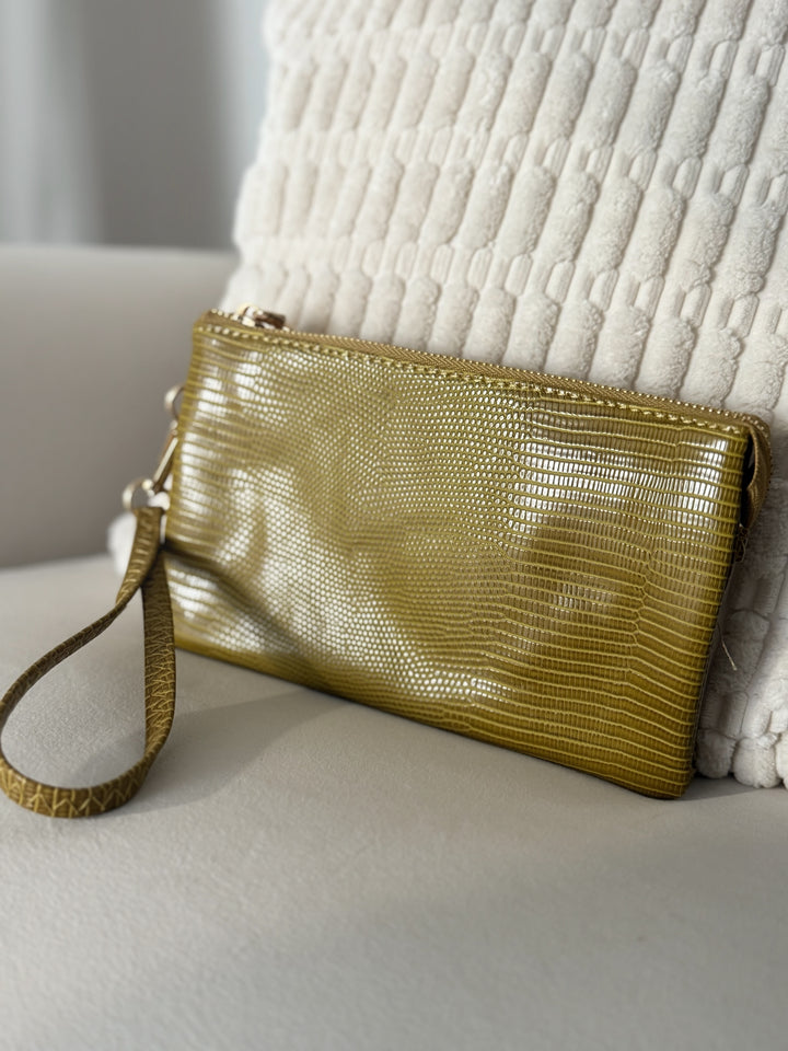 Riley Wristlet Crossbody- Lizard Fern