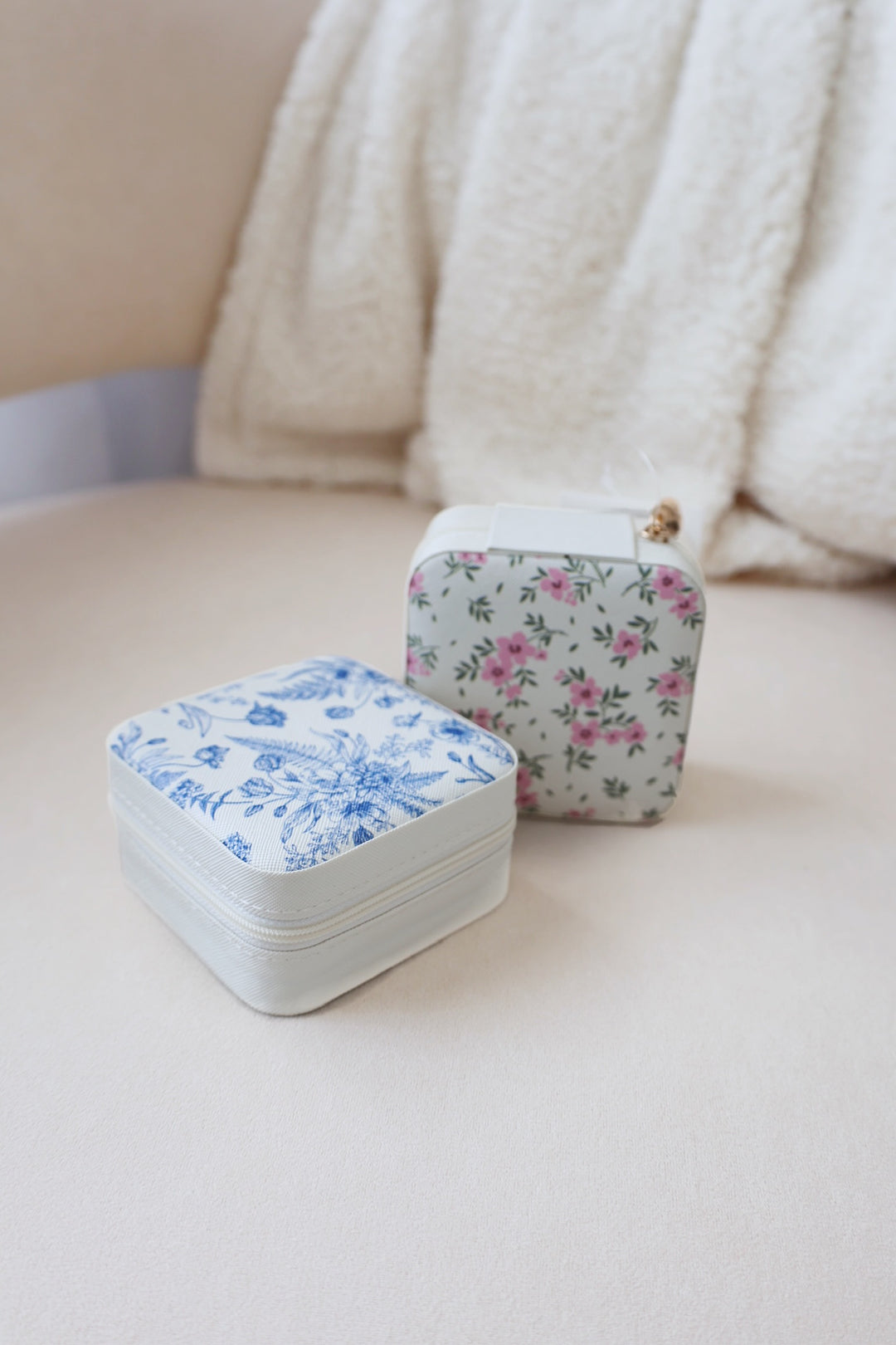 Blue Blossom Jewelry Case
