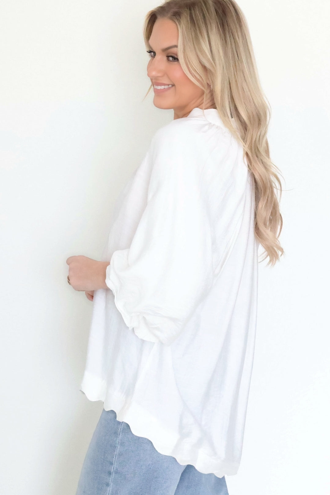 Allie Scallop Top- White