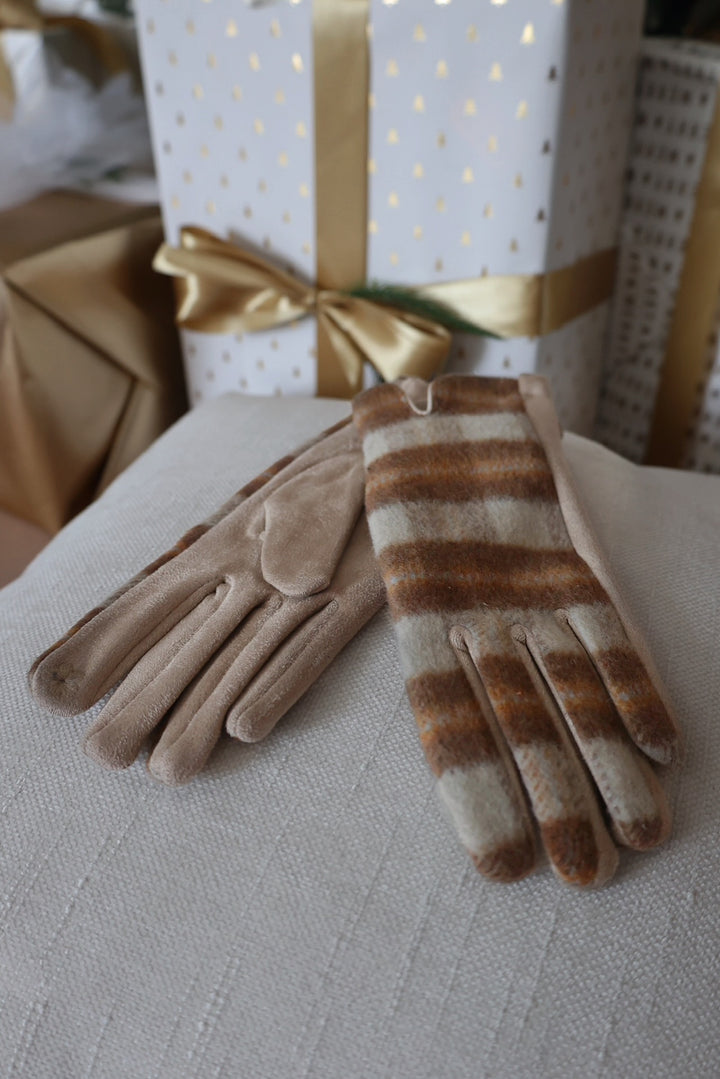 Classic Plaid Gloves