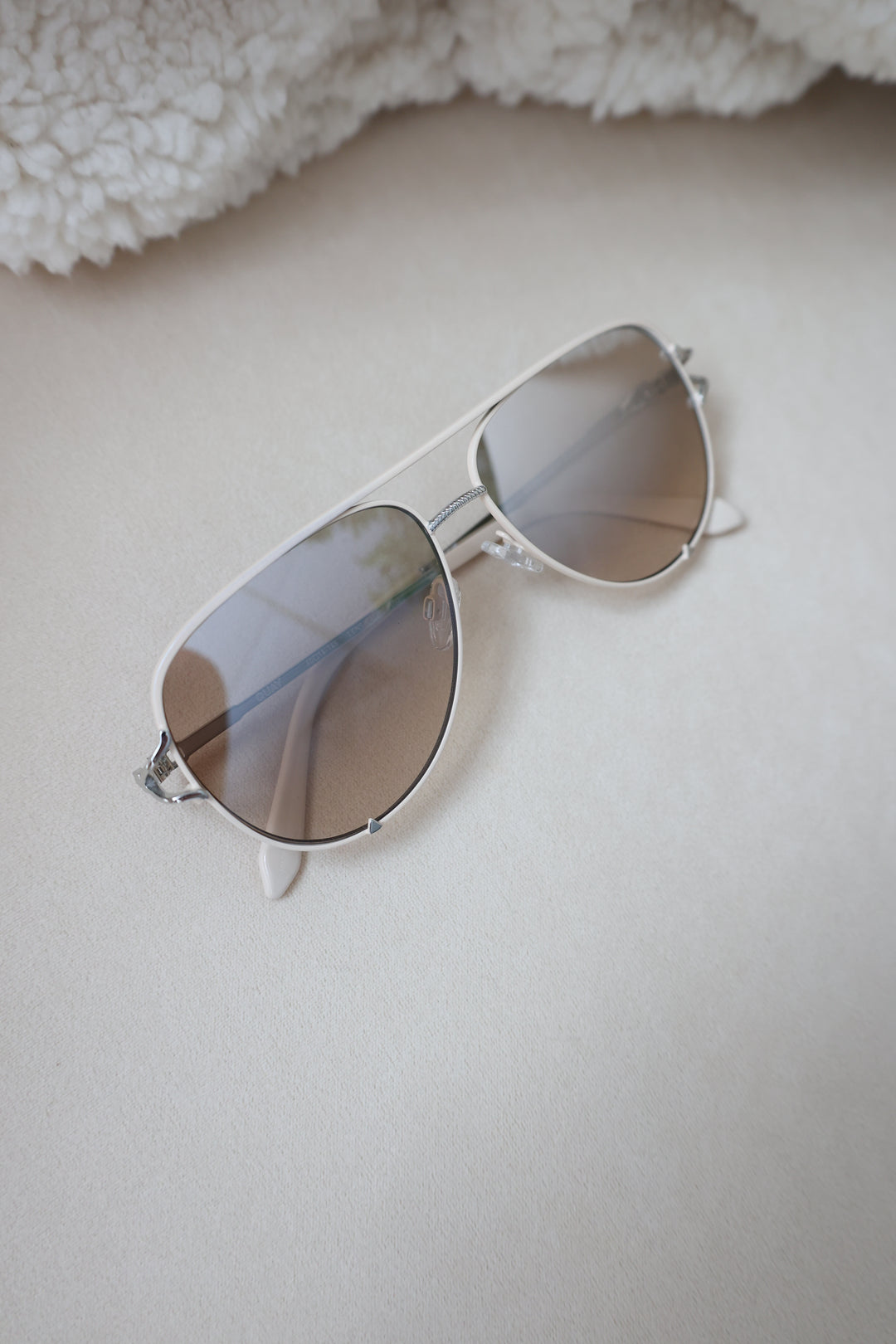 Quay - High Key Twist Sunglasses