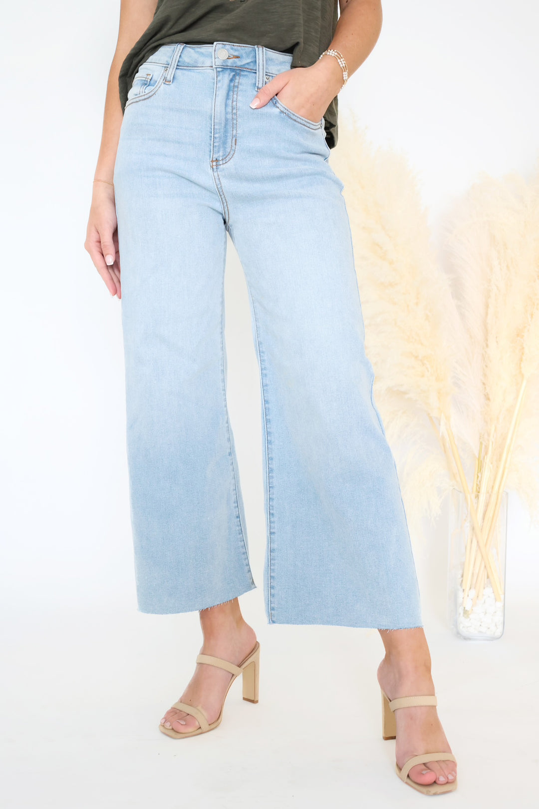 Willa Wide Leg Crop Jeans - Light (FINAL SALE)