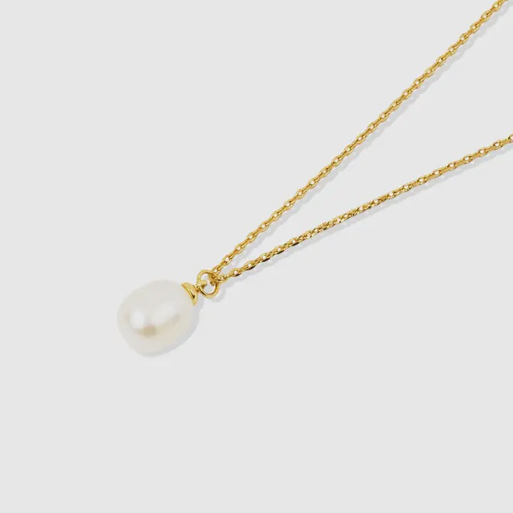 Paris Pearl Necklace