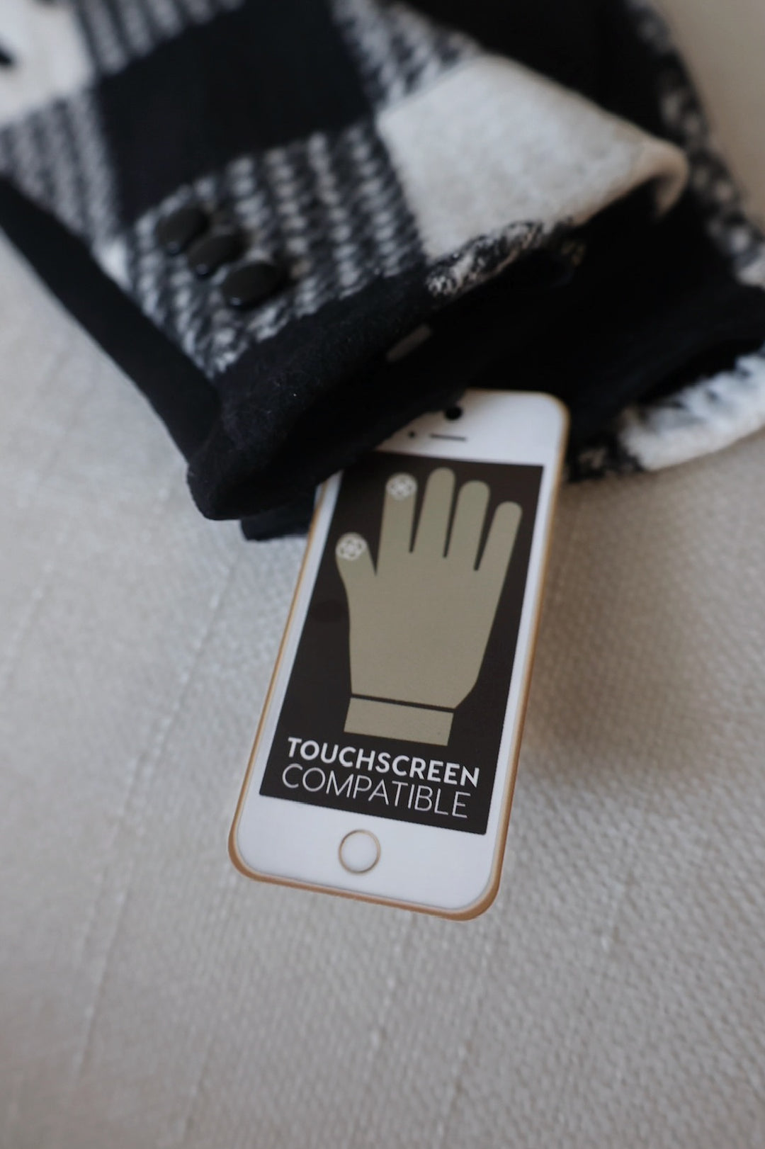 Checkered Touchscreen Gloves