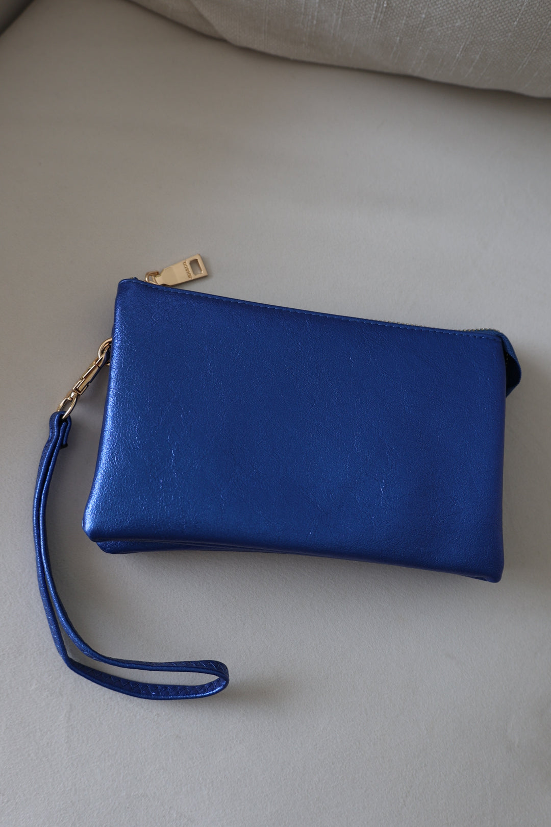 Riley Wristlet Crossbody- Metallic