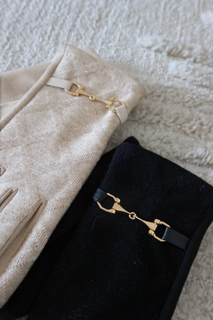 Elegant Checkered Touchscreen Gloves