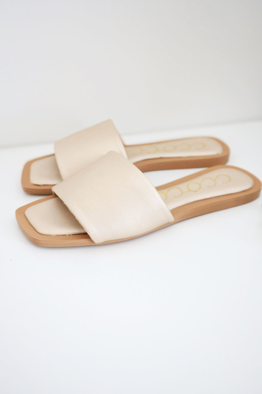 Kelly Sandal (FINAL SALE)