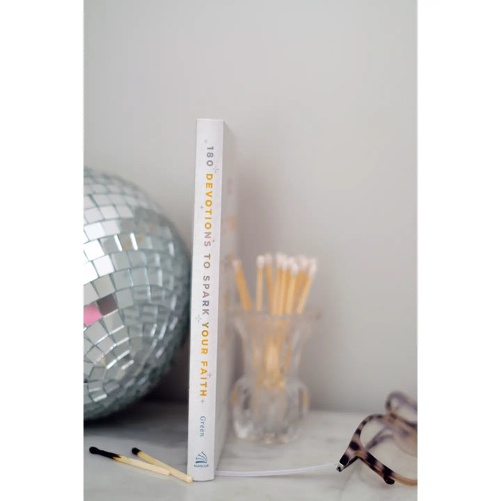 1800 Devotions To Spark Your Faith