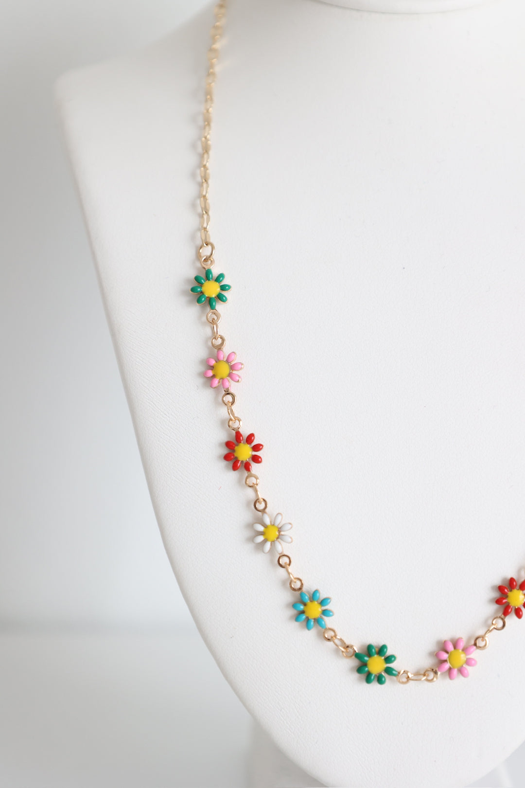Dazey Necklace