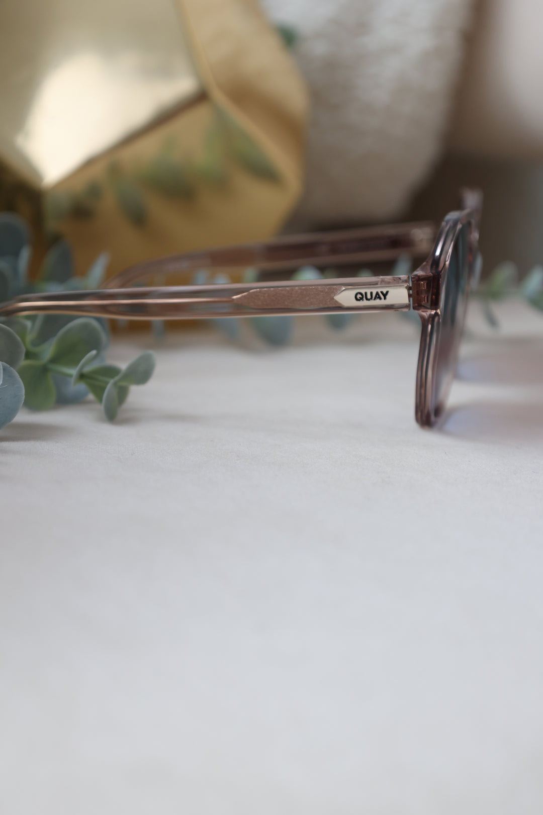 Quay - Guess Again Sunglasses