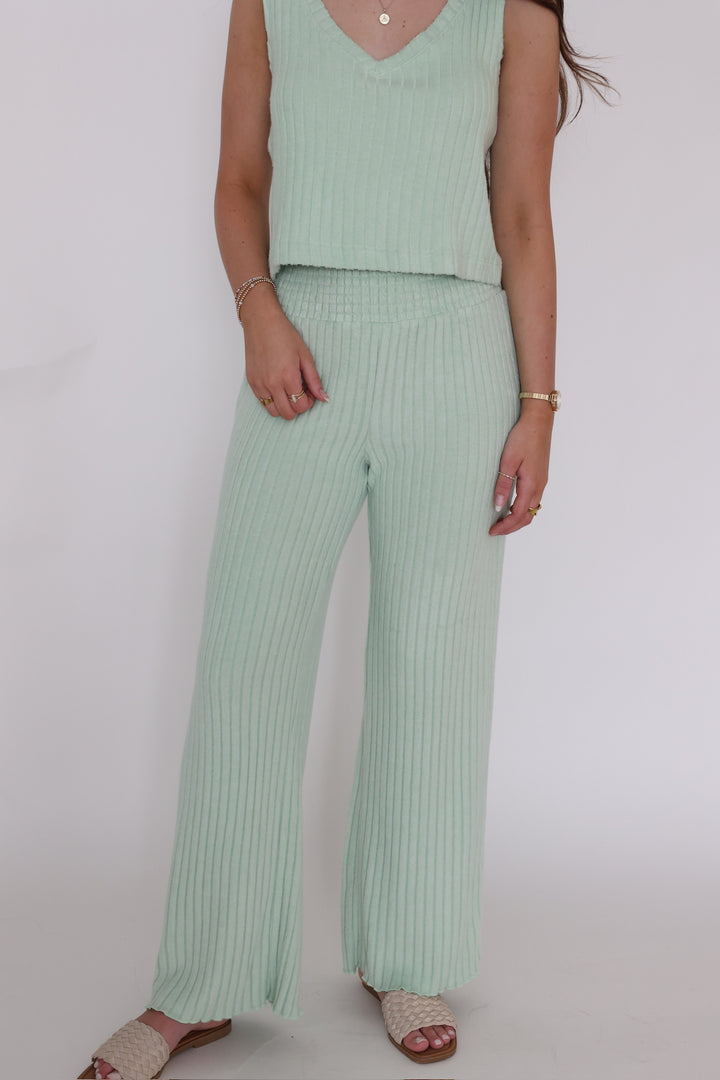 Dawn Smocked Rib Pant- Pistachio
