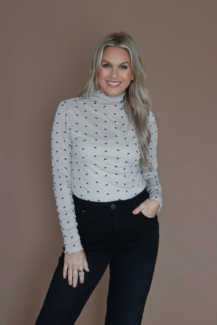 Tristan Mockneck top