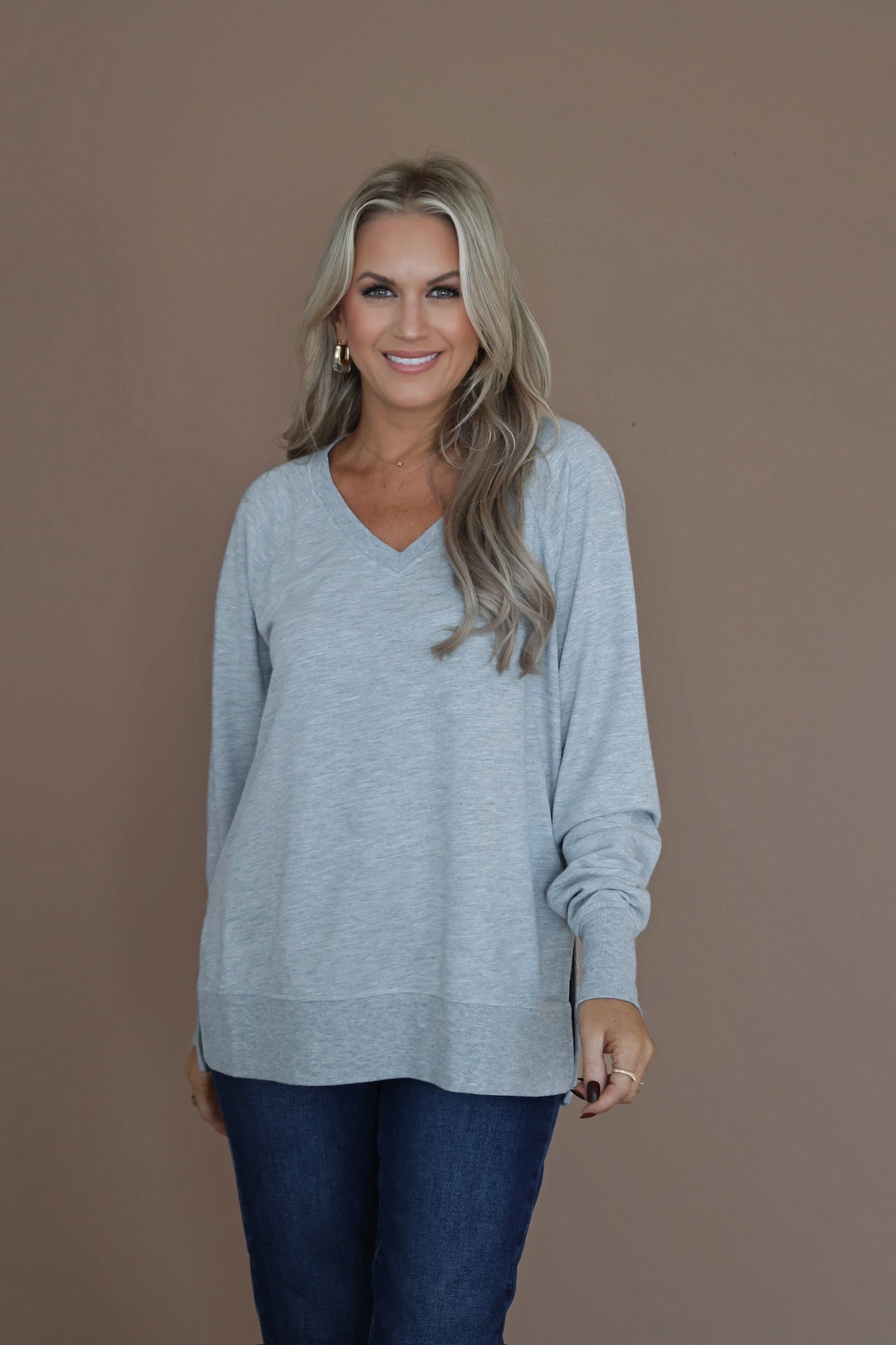 Modern V Neck Weekender- Classic Heather Grey