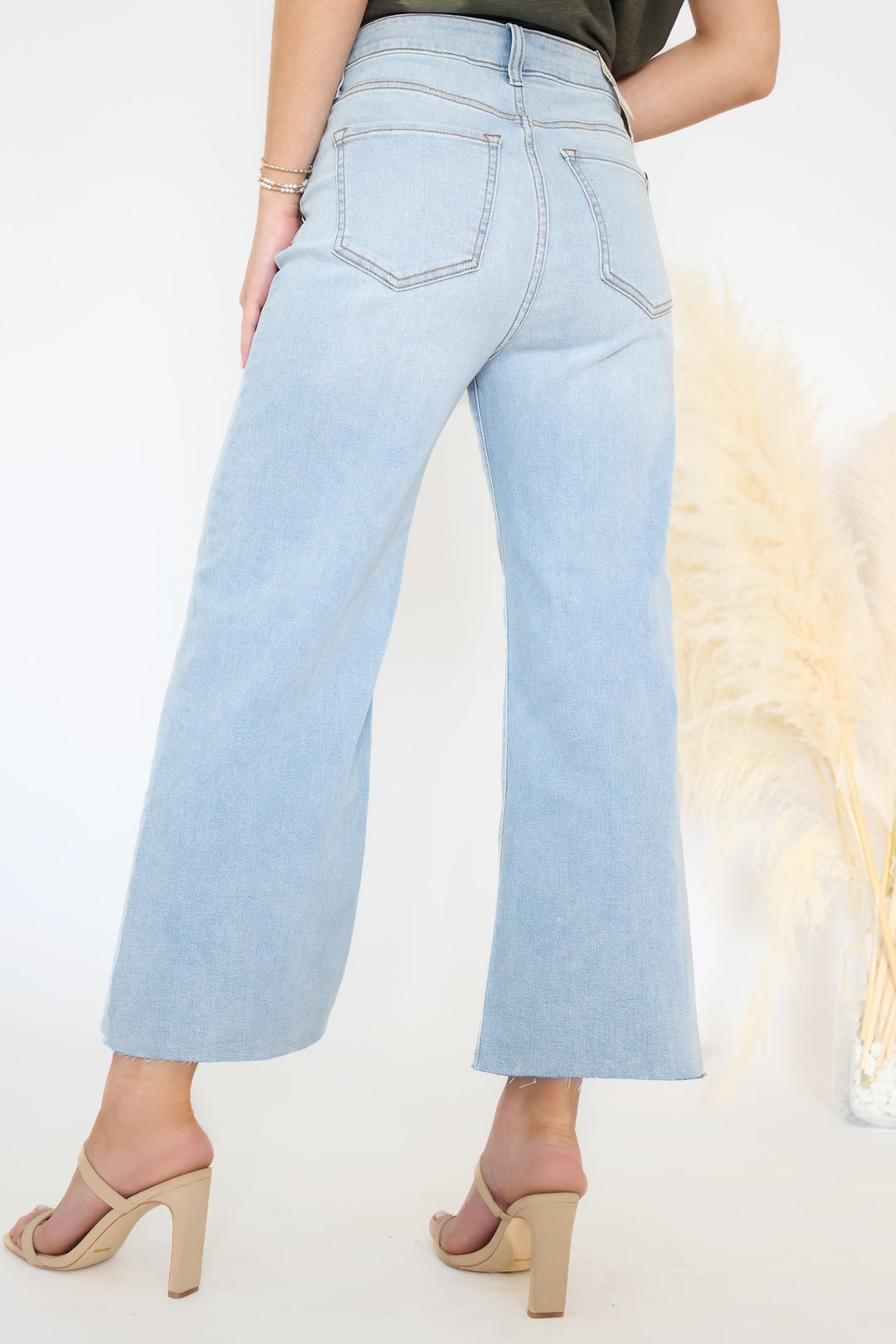 Willa Wide Leg Crop Jeans - Light (FINAL SALE)