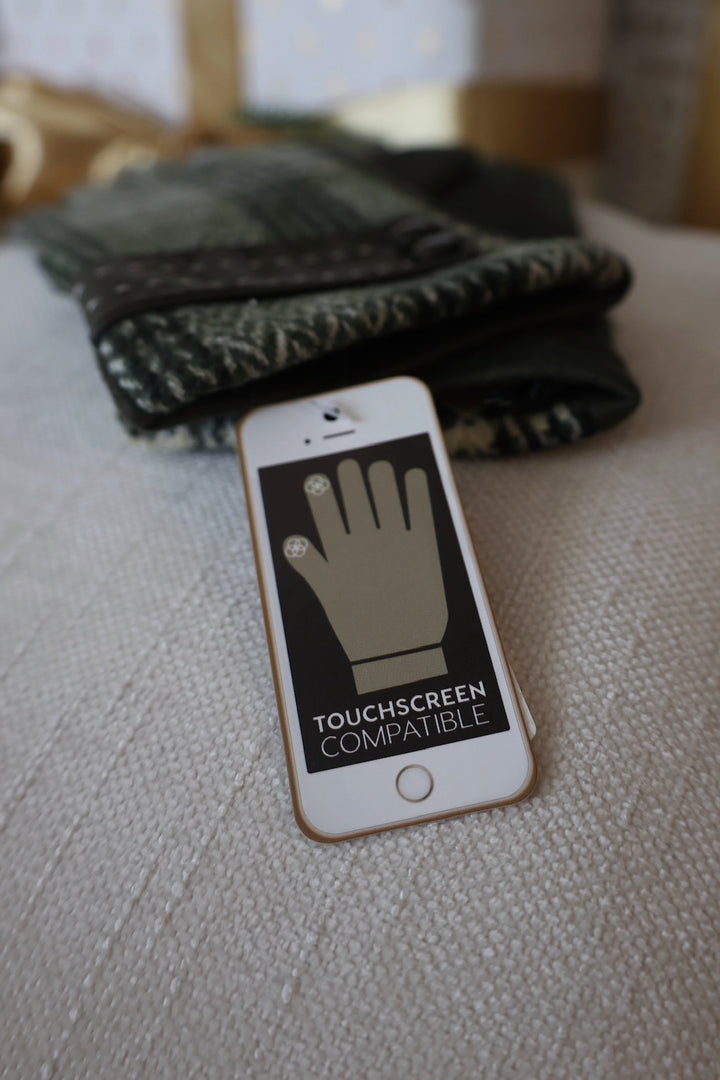 Zig Zag Plaid Gloves