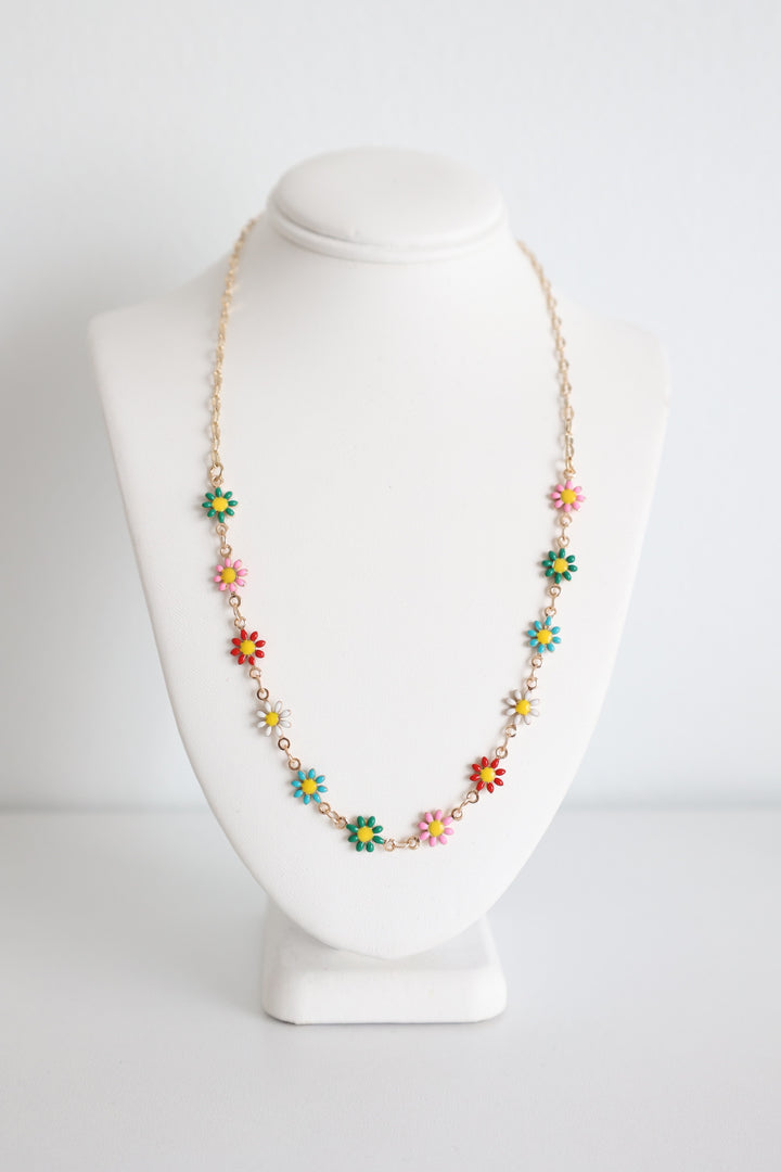 Dazey Necklace