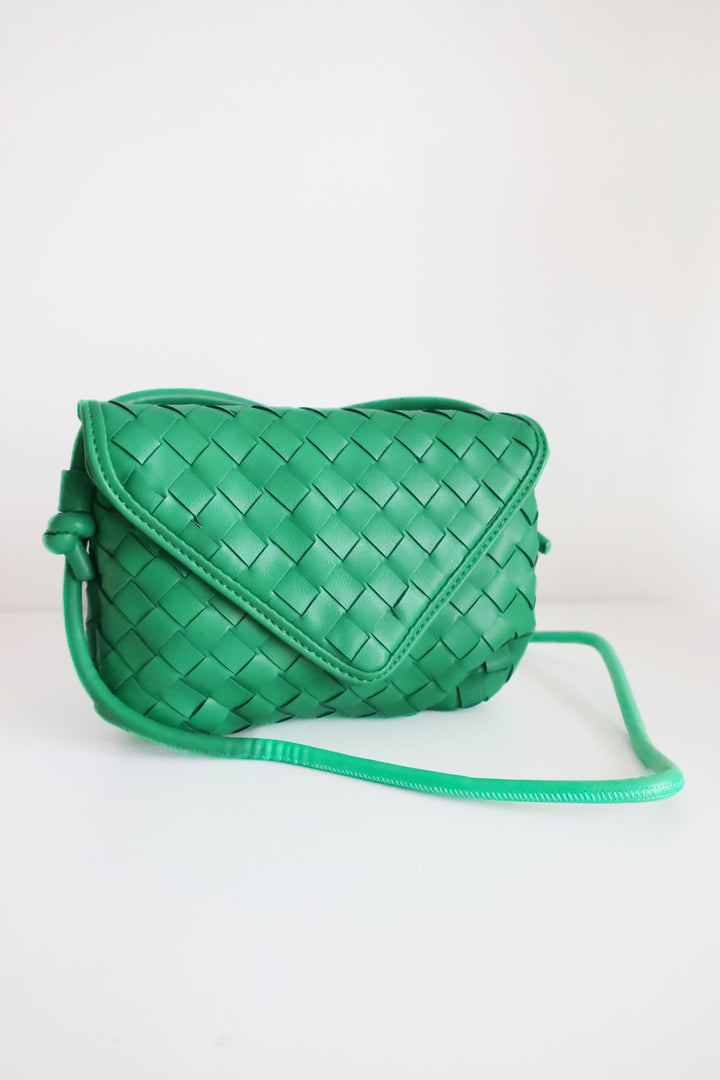 Kylo Woven Crossbody - Kelly Green