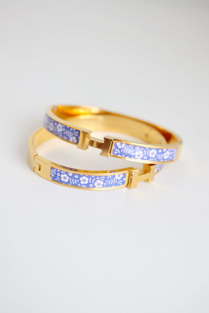 Calista Hinge Bangle