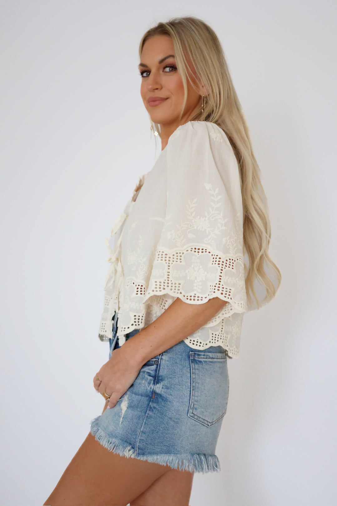 Daisy Tie Front Blouse- Ivory