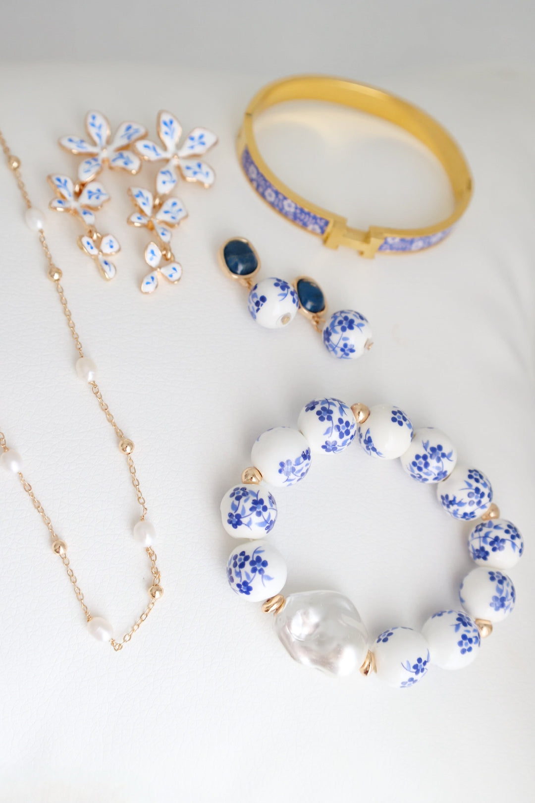 Calista Hinge Bangle