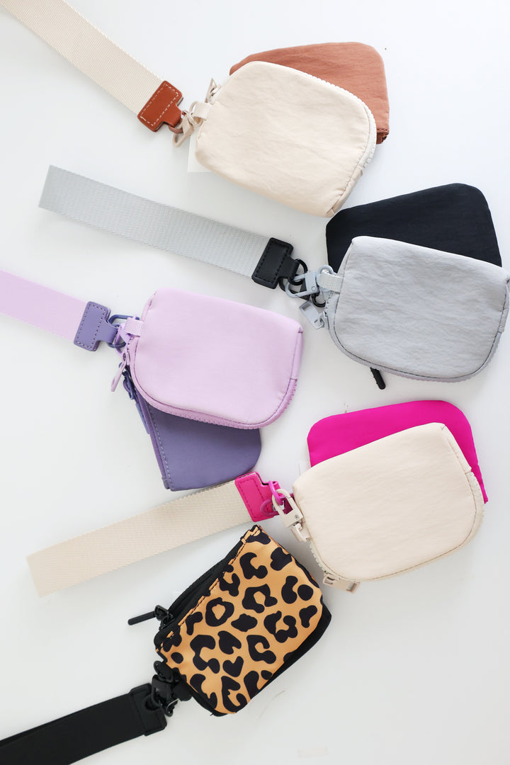 Good Time Wristlet - Black-(FINAL SALE)