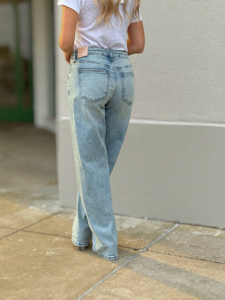 Selena Baggy Straight Jean