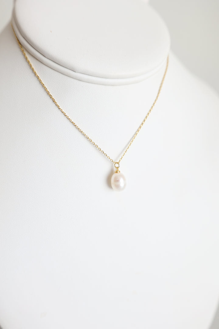 Paris Pearl Necklace