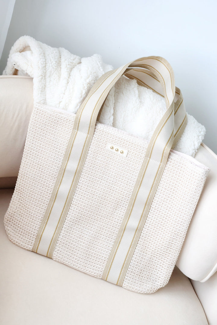 Ruby Raffia Tote