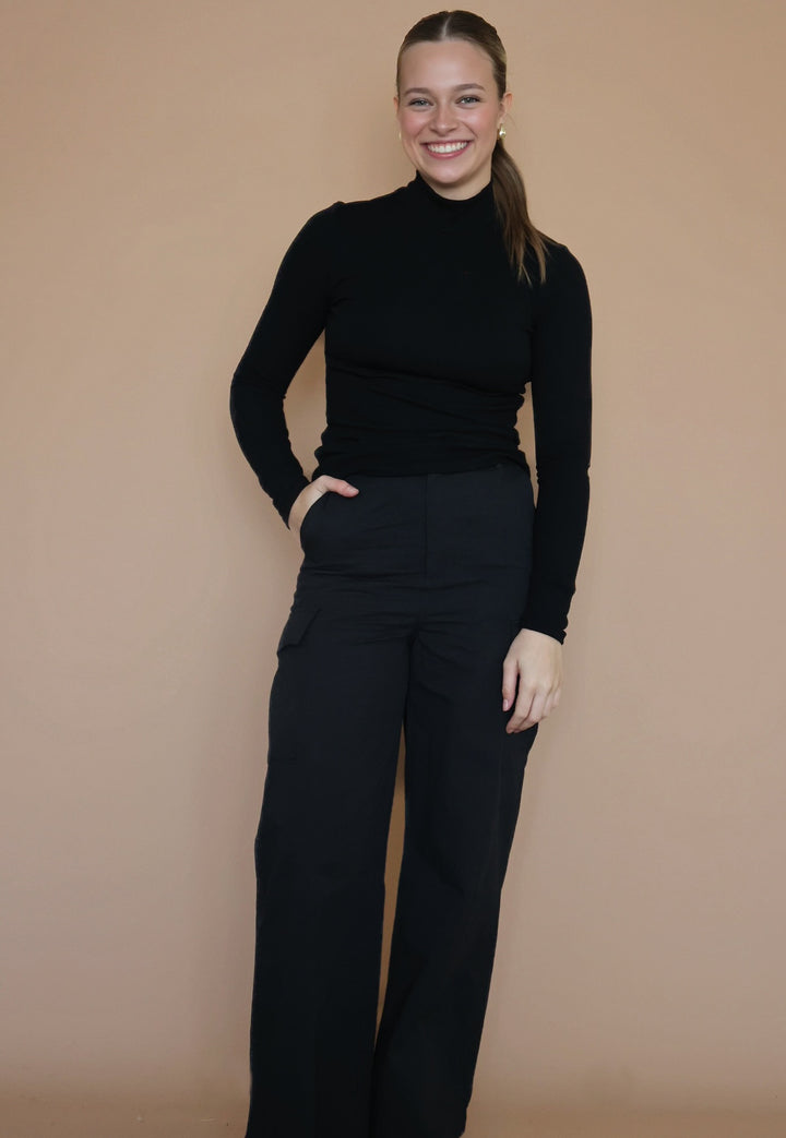 Perfect Turtleneck- Black