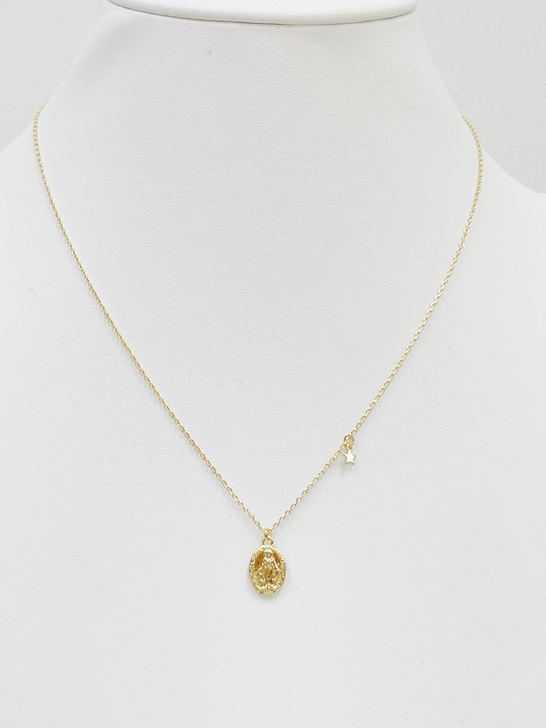Maria Oval Necklace